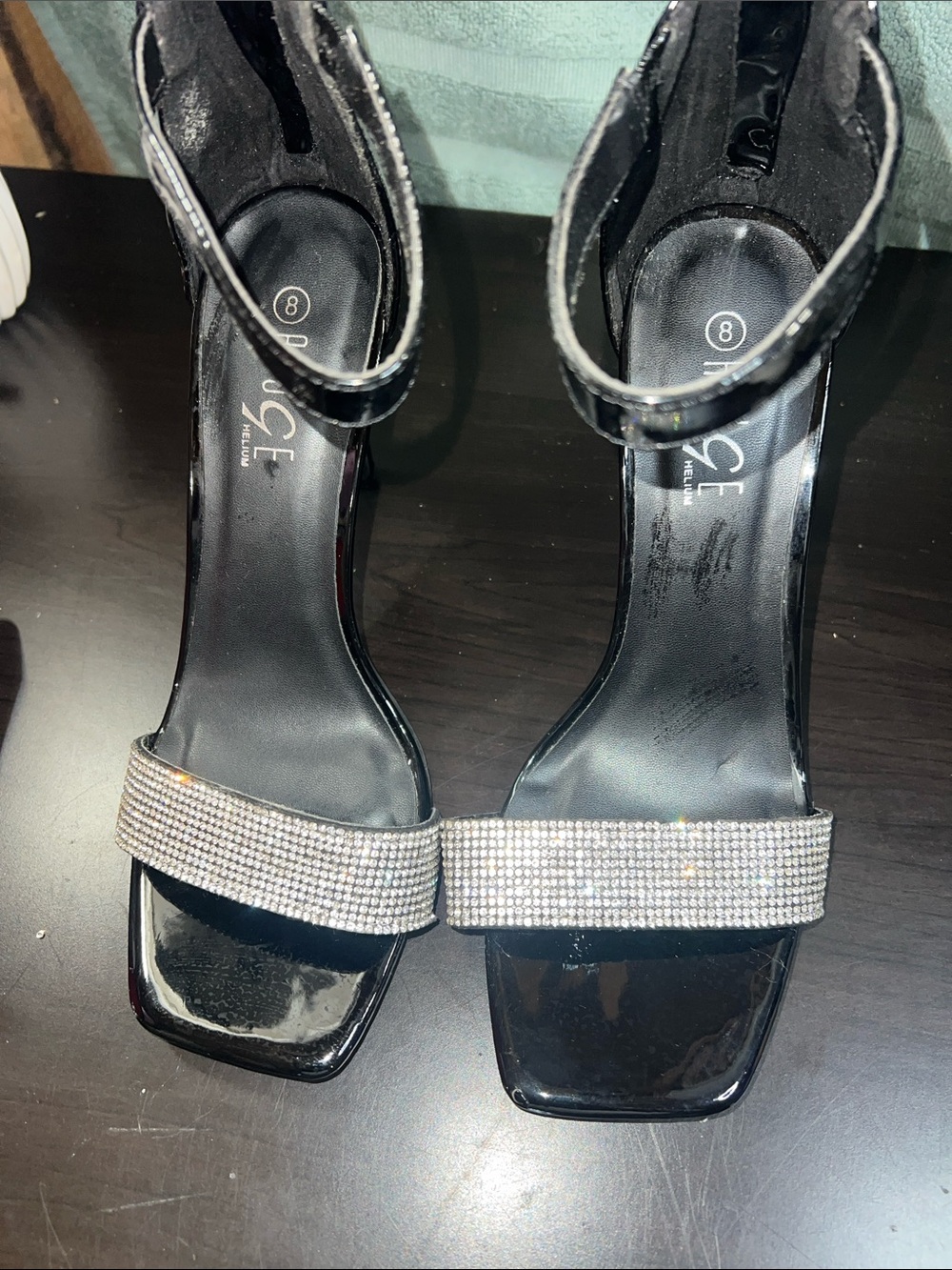 Rouge Helium black patent stiletto Heels